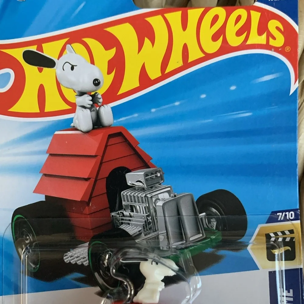 Peanuts Snoopy Dog House Hot Wheels Hotwheels Mattel 75 Year Anniversary Car New